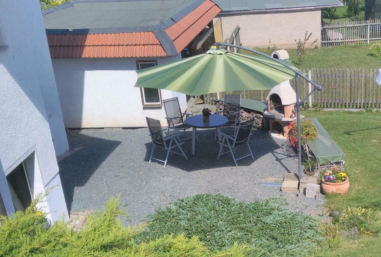 Ferienwohnung Und Pension Guertler Mohlsdorf エクステリア 写真