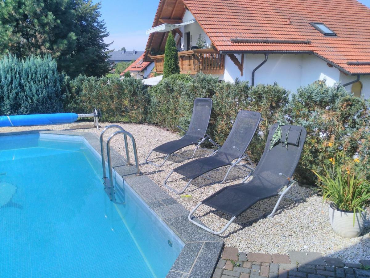 Ferienwohnung Und Pension Guertler Mohlsdorf エクステリア 写真